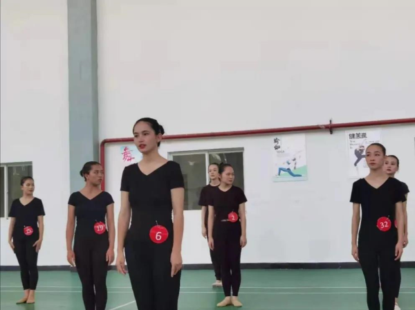 】.png 学院动态|beat365平台官方网站舞蹈专业课期末考试活动 第 8 张
