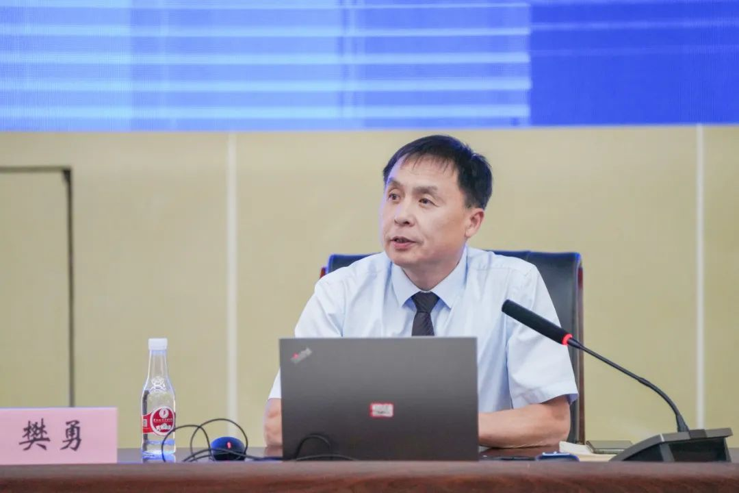树师德 铸师魂 正师风  beat365平台官方网站开展师德师风集中学习教育专题培训会 第 4 张