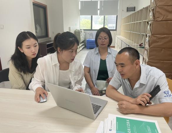 口腔医学技术专业校企合作再深化——beat365平台官方网站与重庆豪迟义齿制作有限公司 共绘“豪迟订单班”新篇章 第 3 张 口腔医学技术专业校企合作再深化——beat365平台官方网站与重庆豪迟义齿制作有限公司 共绘“豪迟订单班”新篇章 第 3 张