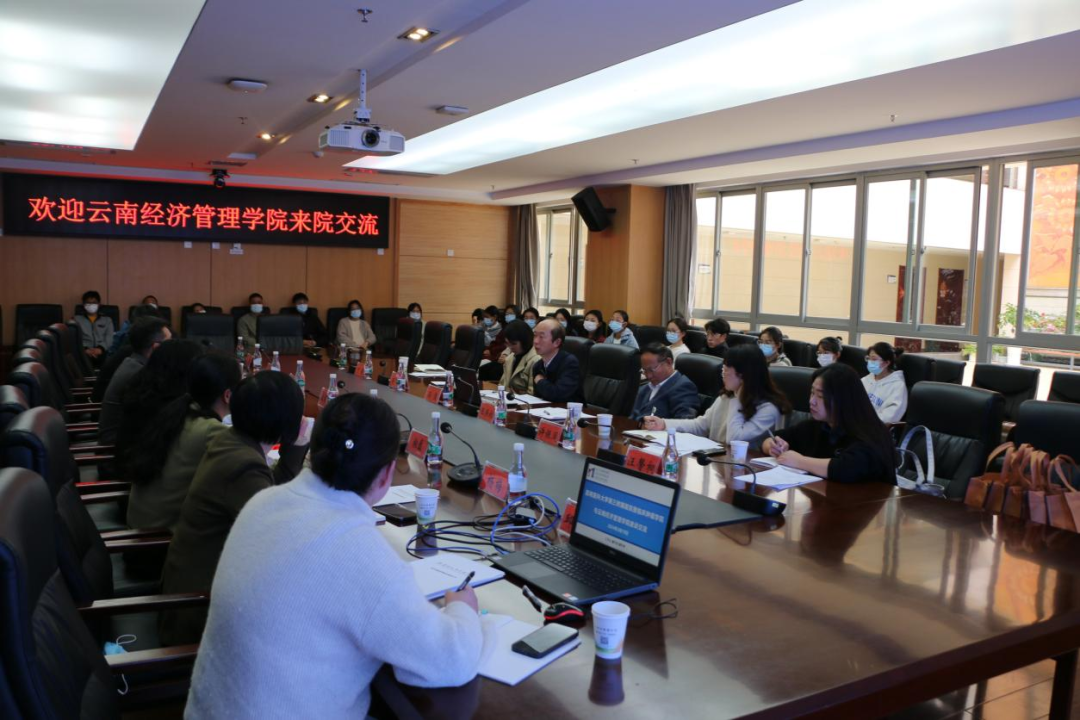 beat365平台官方网站副校长孙俊一行赴北京大学肿瘤医院云南医院、云南省肿瘤医院和昆明医科大学第三附属医院交流考察 第 2 张 beat365平台官方网站副校长孙俊一行赴北京大学肿瘤医院云南医院、云南省肿瘤医院和昆明医科大学第三附属医院交流考察 第 2 张