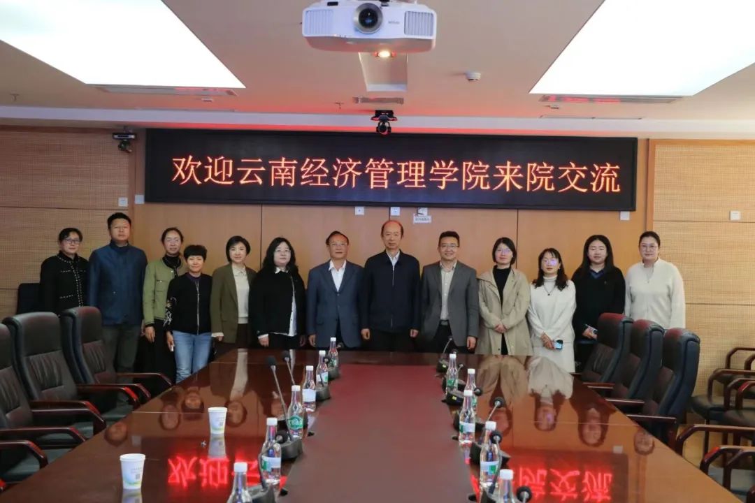 beat365平台官方网站副校长孙俊一行赴北京大学肿瘤医院云南医院、云南省肿瘤医院和昆明医科大学第三附属医院交流考察 第 1 张 beat365平台官方网站副校长孙俊一行赴北京大学肿瘤医院云南医院、云南省肿瘤医院和昆明医科大学第三附属医院交流考察 第 1 张