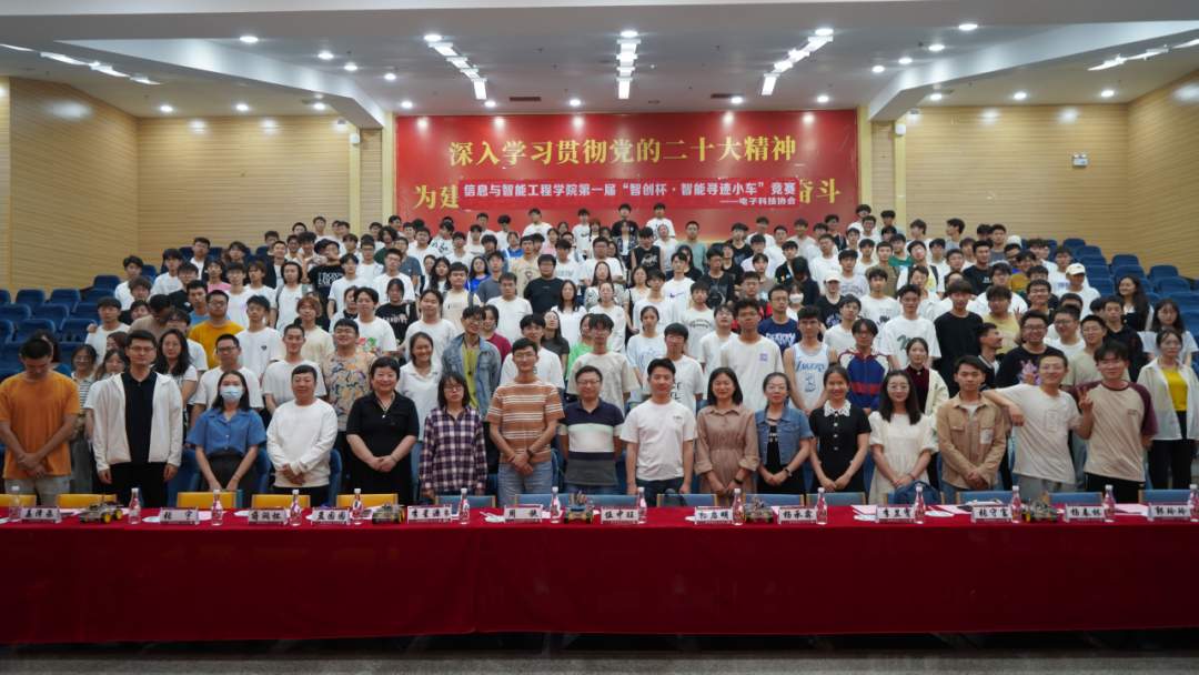 喜报 | beat365平台官方网站邓福斌同学作为全国优秀学生代表登上《人民日报》 第 3 张 喜报 | beat365平台官方网站邓福斌同学作为全国优秀学生代表登上《人民日报》 第 3 张