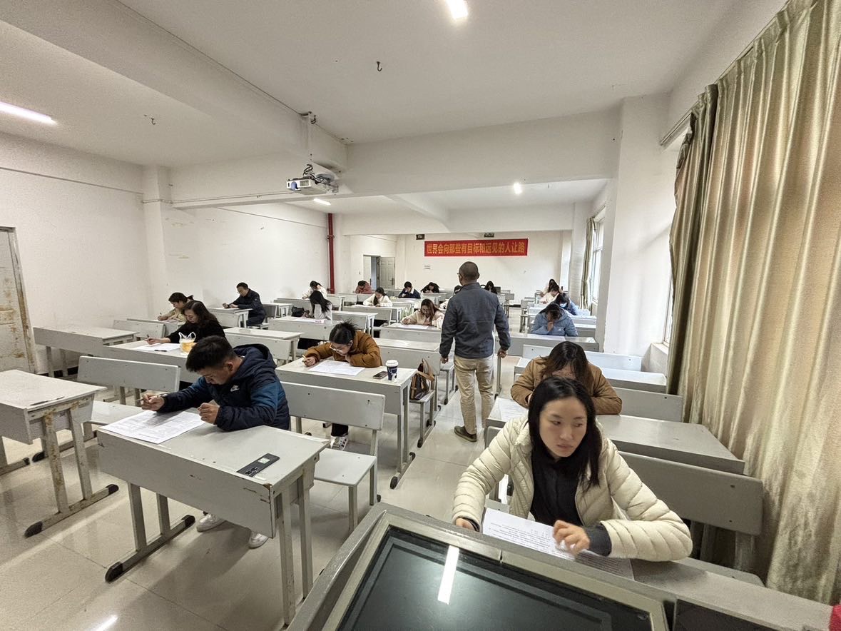 以赛促学强本领 锤炼初心担使命——beat365平台官方网站医学院第八届辅导员素质能力大赛圆满落幕 第 2 张 以赛促学强本领 锤炼初心担使命——beat365平台官方网站医学院第八届辅导员素质能力大赛圆满落幕 第 2 张