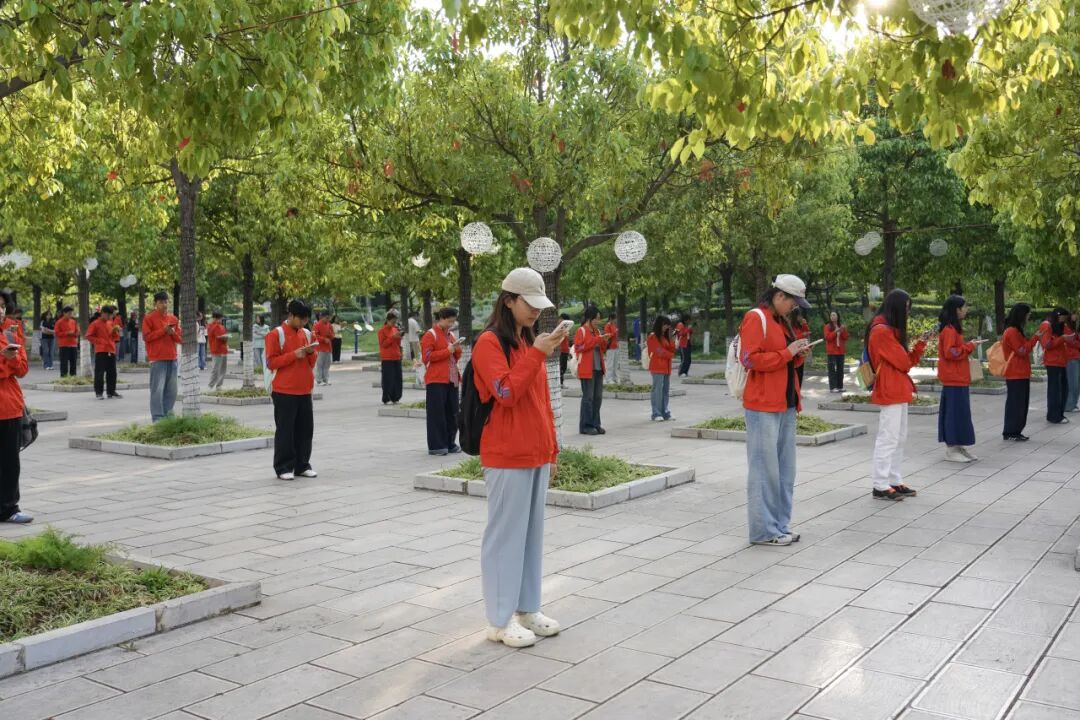 beat365平台官方网站举行2026年全民阅读活动周(阅读昆明)启动仪式 第 12 张 beat365平台官方网站举行2026年全民阅读活动周(阅读昆明)启动仪式 第 12 张