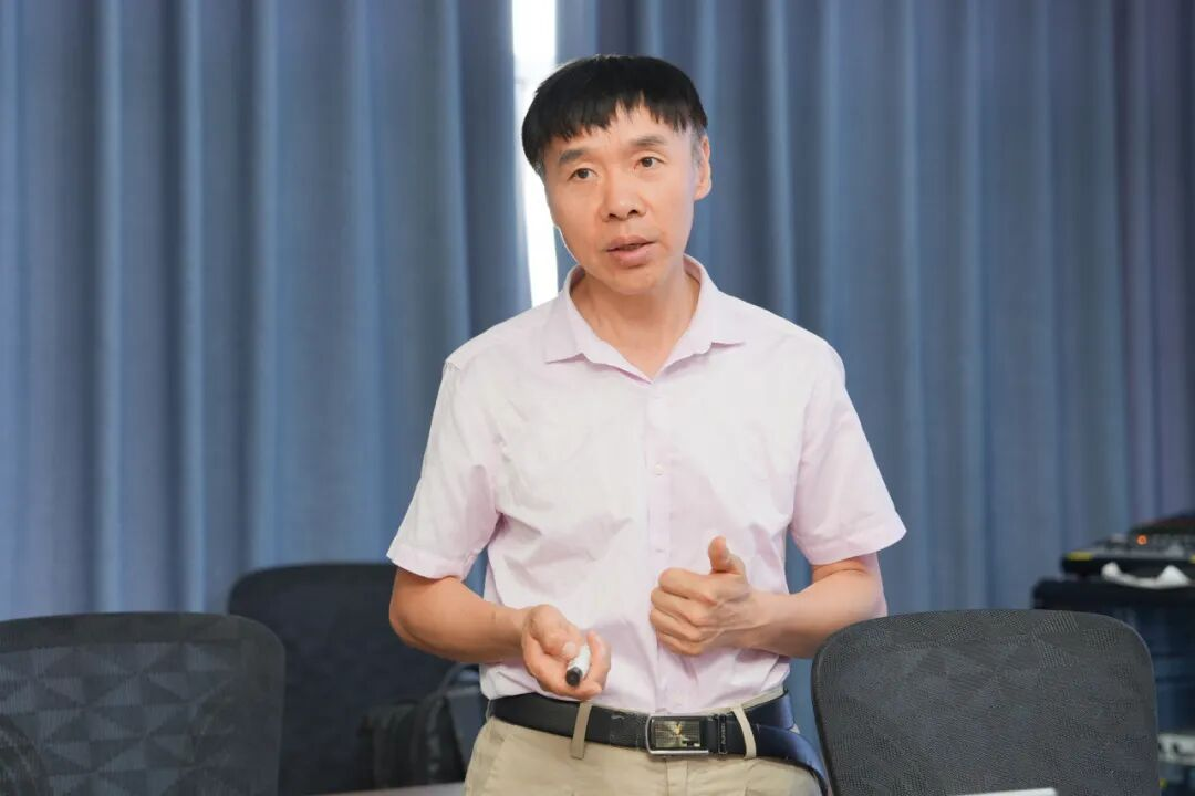 云经管携手金蝶,共建数智产业学院 第 4 张 云经管携手金蝶,共建数智产业学院 第 4 张