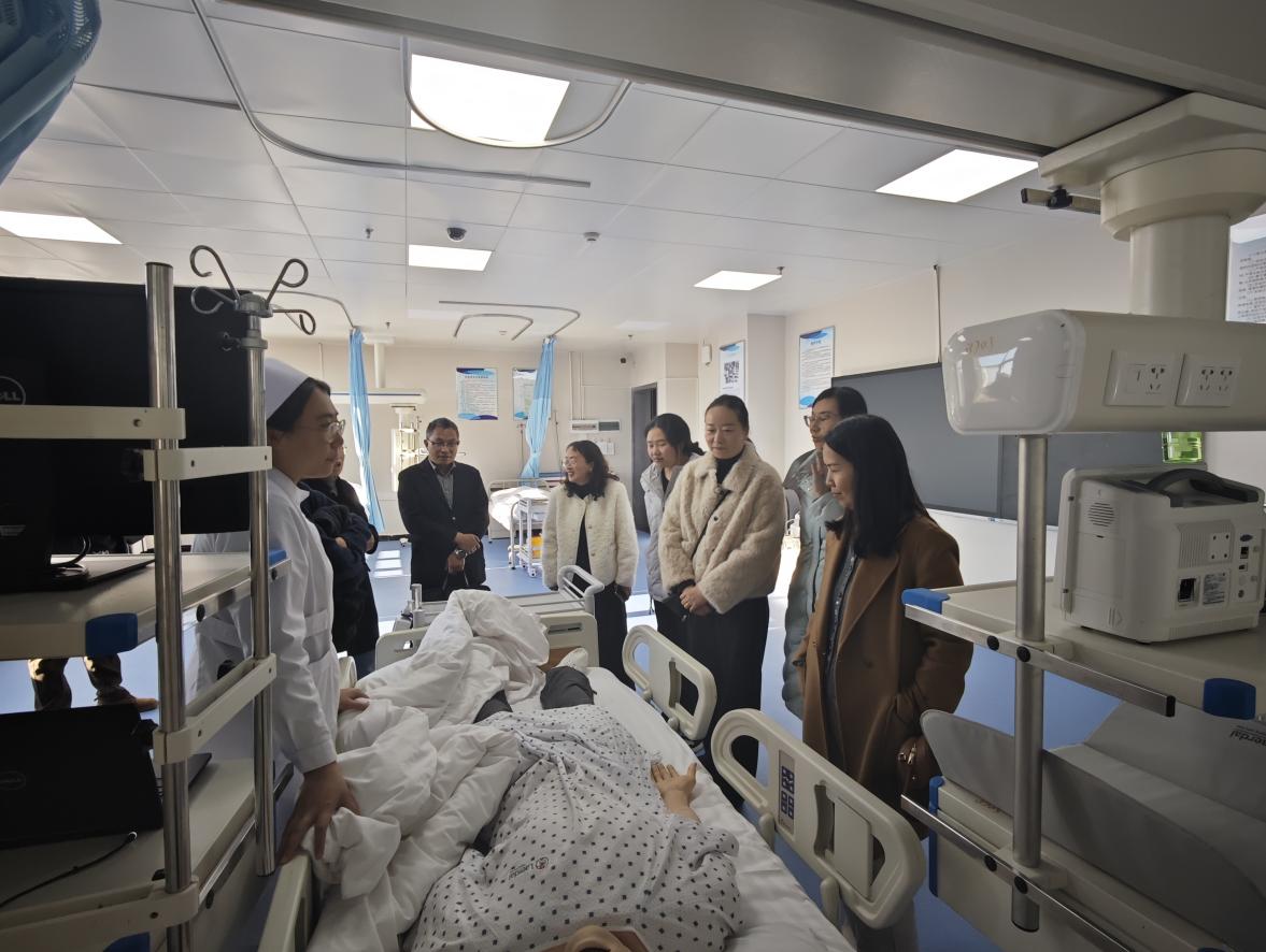 深化医教协同 共育护理英才 ——beat365平台官方网站与禄丰市人民医院召开 医教协同教学班座谈会 第 4 张 深化医教协同 共育护理英才 ——beat365平台官方网站与禄丰市人民医院召开 医教协同教学班座谈会 第 4 张